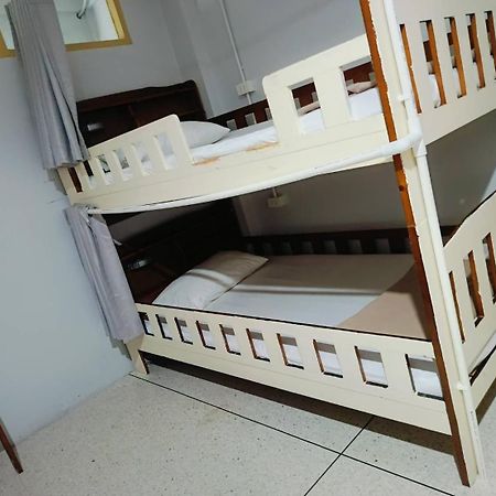 Ler Hostel 65 Чавенг Бийч Екстериор снимка