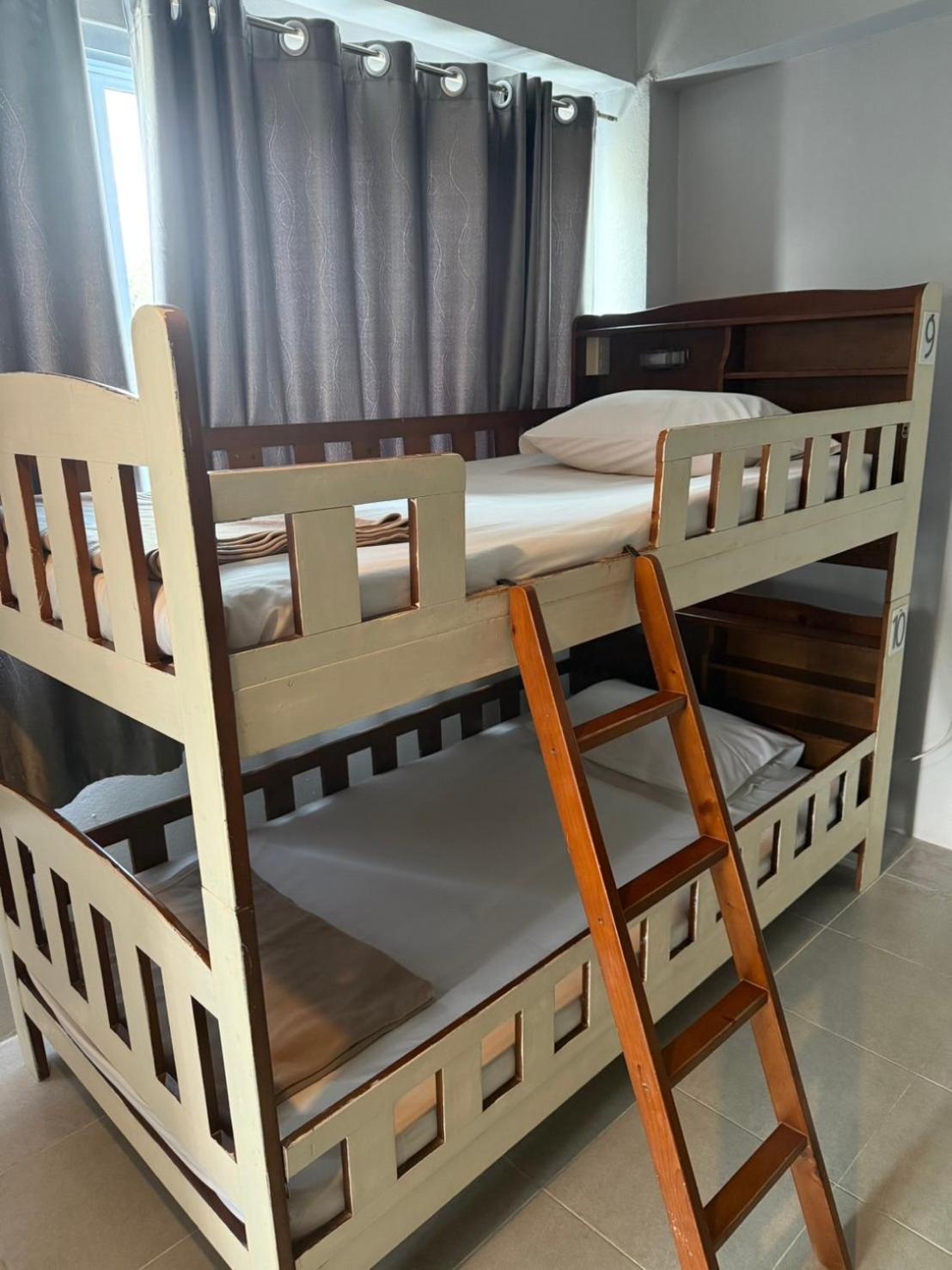 Ler Hostel 65 Чавенг Бийч Екстериор снимка