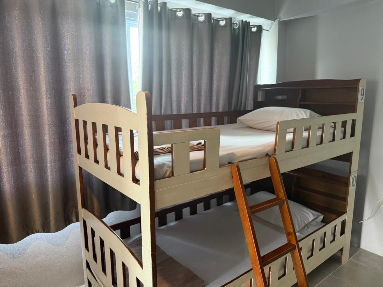 Ler Hostel 65 Чавенг Бийч Екстериор снимка
