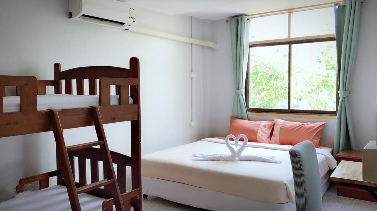 Ler Hostel 65 Чавенг Бийч Екстериор снимка